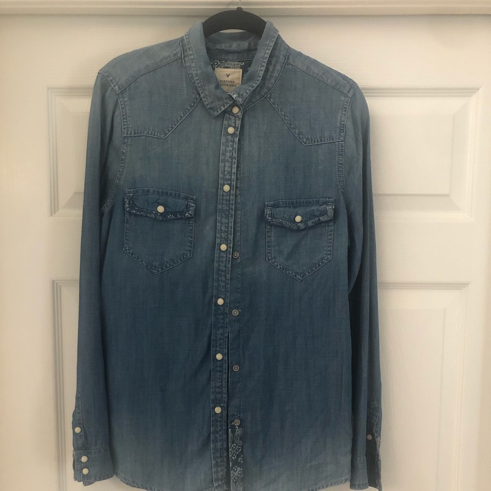 AMERICAN EAGLE OUTFITTERS DENIM LONG SLEEVE TOP M - Picture 1 of 4